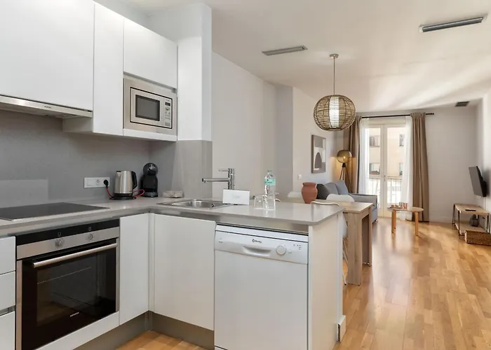 Flateli Nord Apartman Girona