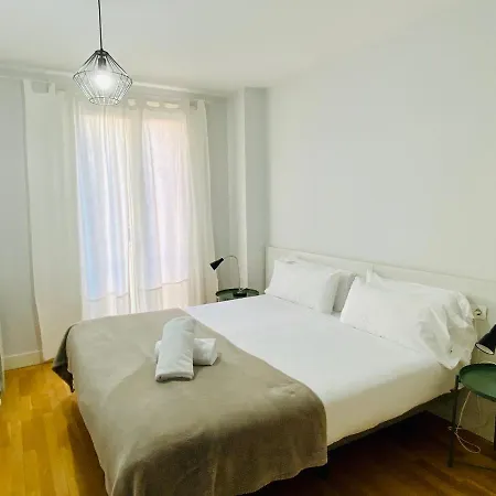 Flateli Nord Lägenhet Girona