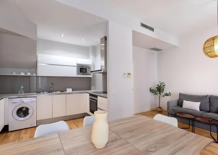 Flateli Nord * Жирона